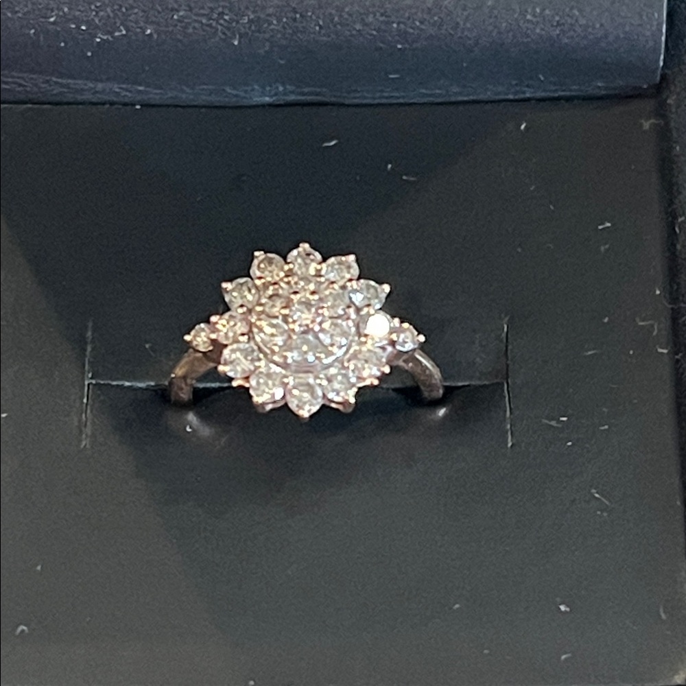 Diamond Flower Ring in 10K Rose Gold 1 carat, size 5.5
